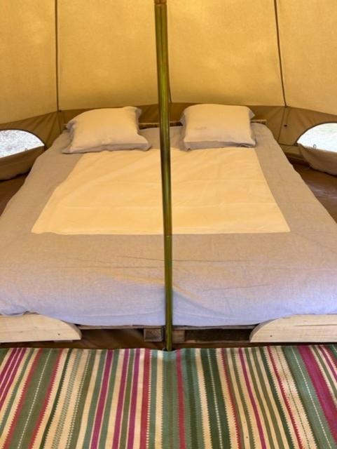 Отель 'T Schaaphof Tent En Ontbijt Дейнзе Экстерьер фото
